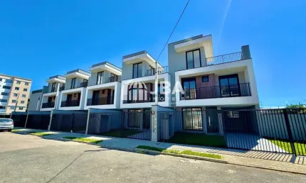 Casa com 3 quartos à venda na Avenida Florianópolis, 248, Cajuru, Curitiba, 136 m2 por R$ 815.000