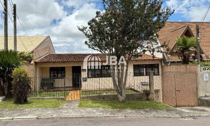 Casa com 4 quartos à venda na Rua Afonso Theolindo Hennequim, 135, Guabirotuba, Curitiba, 228 m2 por R$ 990.000