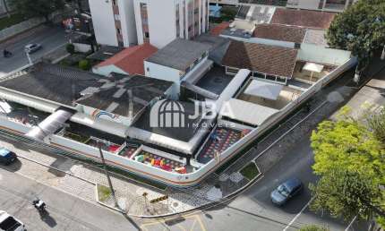 Terreno à venda na Avenida dos Estados, 1346, Água Verde, Curitiba por R$ 2.300.000