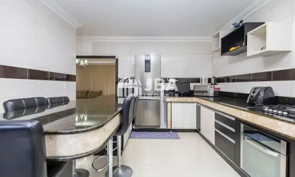 Casa com 3 quartos à venda na rua antônio kamaroski, 64, guaraituba, colombo, 145 m2 por r$ 950.000