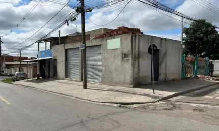Barracão Espaçoso e Versátil: Ideal para o seu Negócio no Bairro Roseira.
