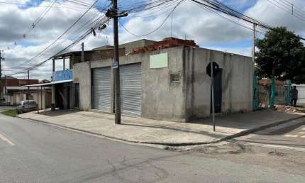 Barracão Espaçoso e Versátil: Ideal para o seu Negócio no Bairro Roseira.
