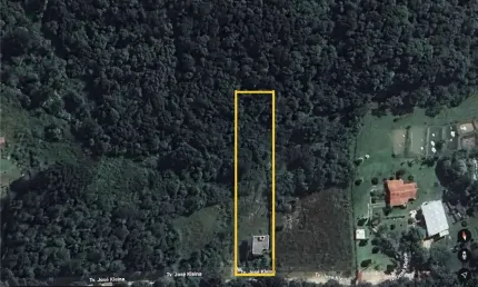Chácara de 3.105m² com triplex de 200m² em Almirante Tamandaré