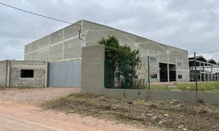 Barracão em São José dos Pinhais | 1.400m² | Pronto para Sua Empresa
