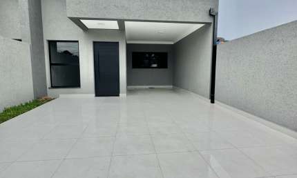 Casa Impecável com 3 quartos sendo 1 suíte – Próxima à Av. Rui Barbosa e BR-376!