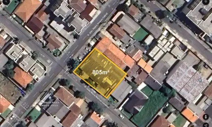 Espaço e Oportunidade: Terreno de 805m² com Barracão à Venda