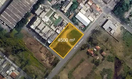Terreno de Esquina para Locação com 4.500m² em Área Comercial