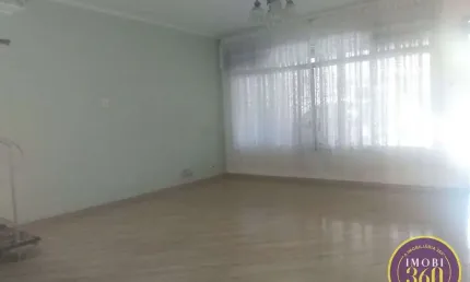 SOBRADO NA VILA REGENTE FEIJÓ Á VENDA 3 DORMITÓRIOS VARANDA E QUINTAL