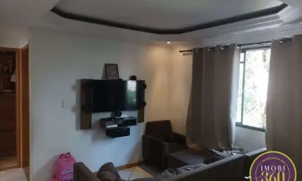 Lindo apto reformado, repleto de armarios embutidos em condominio arborizado