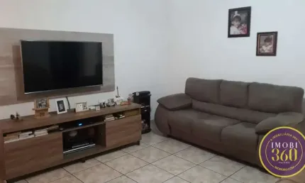 Casa com 3 Quartos e 2 banheiros à Venda, 80 m² por R$ 470.000,00.