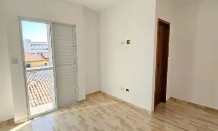 Condomínio fechado 02 dormitórios sendo 02 suítes com 02 vagas vila granada