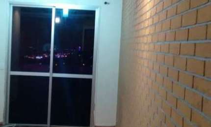 Apartamento a venda 55M²  com 2 Quartos e piso de madeira.
