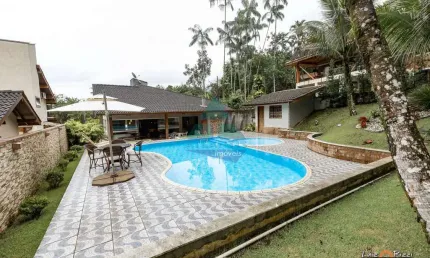 Casa com 3 dorms, Recanto da Lagoinha, Ubatuba - R$ 1.8 mi, Cod: 2308