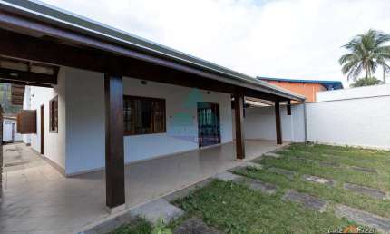 Casa com 3 dorms, Jardim Marisol, Ubatuba - R$ 1.1 mi, Cod: 153