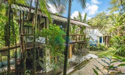 Casa com 6 dorms, Corcovado, Ubatuba - R$ 1.2 mi, Cod: 1756