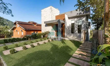 Casa com 4 dorms, Recanto da Lagoinha, Ubatuba - R$ 3.5 mi, Cod: 2156