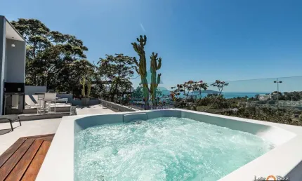 Casa com 4 dorms, Praia do Pulso, Ubatuba - R$ 7 mi, Cod: 2254