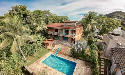 Casa com 3 dorms, Ponta das Toninhas, Ubatuba - R$ 2.3 mi, Cod: 2388