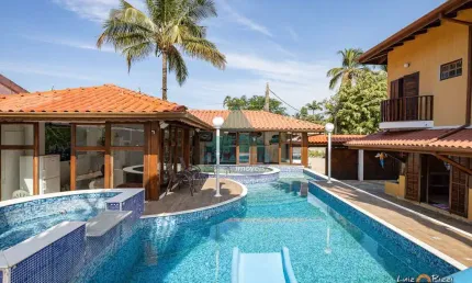 Casa com 8 quartos, Enseada, Ubatuba - R$ 3.1 mi, Cod: 2712