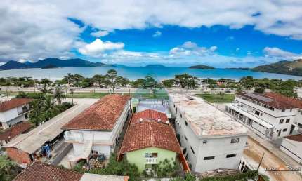 Prédio com 4 dorms, Praia da Maranduba, Ubatuba - R$ 2 mi, Cod: 2355