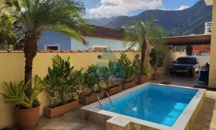 Casa com 6 dorms, Praia do Sapê, Ubatuba - R$ 1.5 mi, Cod: 1376