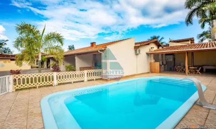Residencial com 6 casas, Praia do Sapê - R$ 2.2 mi, Cod: 1494