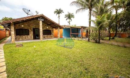 Casa com 3 dorms, Praia da Lagoinha, Ubatuba - R$ 1.04 mi, Cod: 1573