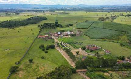 Fazenda  40 alqueres sendo  7 dormitórios à venda, 968000 m² por R$ 12.000.000 - Triângulo - Pindamonhangaba/SP