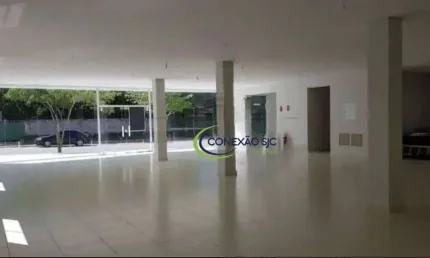 Excelente ponto comercial de 2 andares com 10 vagas de estacionamento