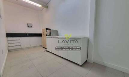 Excelente Sala Comercial ao lado do Hotel Himmelblau no Centro de Blumenau.