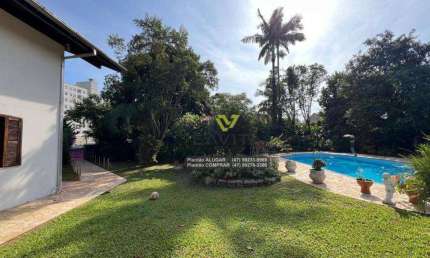 Casa Residencial ou Comercial á Venda Com 558m² Área Construída - 4 Dormitórios - Bairro Badenfurt - Blumenau SC | La Vita Imóveis