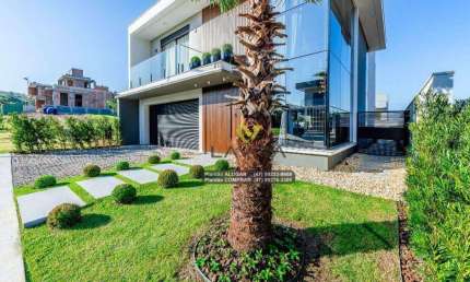 Casa Totalmente Mobiliada a Venda com 3 Suítes no Condomínio Fechado Paysage Privilege - Bairro Ponta Aguda - Blumenau SC | La Vita Imóveis.