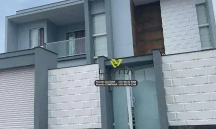 Casa á Venda por 1.350.000,00, em Excelente localização no bairro Santa Terezinha