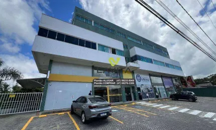 Sala comercial para Aluguel, Locação com 26,68m² privativos, Ed. Comercial Bela Center - Bairro Bela Vista - Gaspar SC | La Vita Imóveis