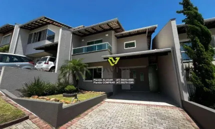 Casa com 3 dormitórios para alugar, 160 m² por R$ 4.637,14/mês - Vorstadt - Blumenau/SC