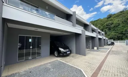 Casa semimobiliada á venda com 3 dormitórios, sendo 1 suíte em condomínio fechado - bairro itoupava central - blumenau sc | la vita imóveis