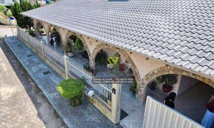 Casa com 4 dormitórios à venda, 250 m² por R$ 995.000,00 - Bela Vista - Gaspar/SC