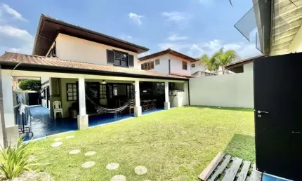 Casa em condomínio fechado com 4 quartos à venda no São Paulo II, Cotia 