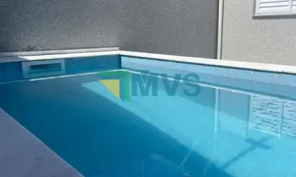 Casa à venda em Itanhaém-SP, no bairro Cibratel II: 2 quartos, 1 suíte, 1 sala, 3 banheiros, 2 vagas, 67,62 m².
