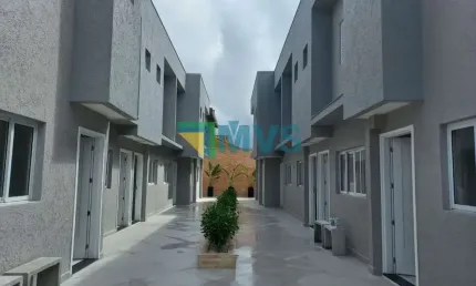 Casa em Condomínio à Venda em Itanhaém-SP, Suarão: 3 Quartos, 1 Suíte, 1 Sala, 3 Banheiros, 1 Vaga de Garagem, 94m²!