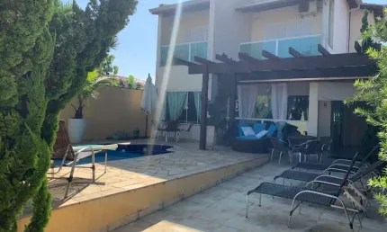 Casa à venda em Itanhaém-SP, Cibratel 1: 5 quartos, 5 suítes, 3 salas, 7 banheiros, 4 vagas, 268m². Aproveite essa oportunidade!