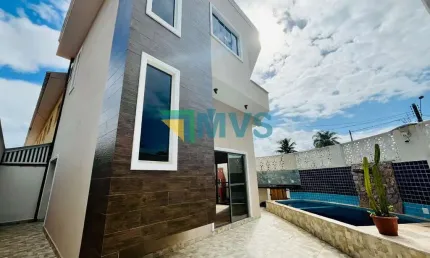 Sobrado para venda em Itanhaém-SP, no bairro Jardim Regina: 2 quartos, 2 suítes, 2 salas, 3 banheiros, 2 vagas de garagem, 90m².