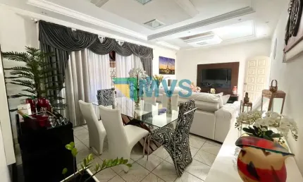 Imperdível! casa à venda em itanhaém-sp, balneário gaivotas. 3 quartos, 2 salas, 3 banheiros, 4 vagas de garagem. 92m².