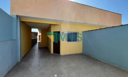 Imperdível Casa à Venda em Itanhaém-SP, Jardim Guacyra: 2 Quartos, 1 Suíte, 2 Salas, 2 Banheiros, 2 Vagas de Garagem, 95m²!