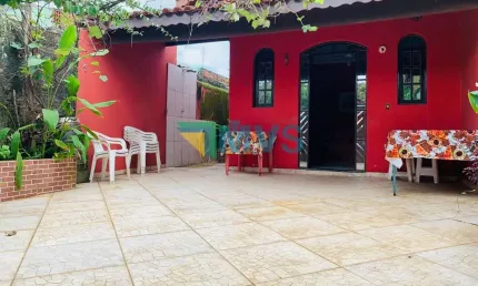Imperdível! Casa à venda em Itanhaém-SP, Jardim Grandesp: 3 quartos, 1 suíte, 1 sala, 3 banheiros, 2 vagas, 97,54m². Venha conferir!