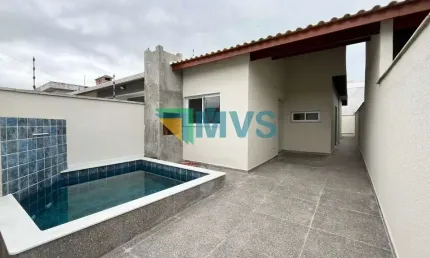 Imperdível: Casa à venda em Peruíbe-SP, bairro Flora Rica, 3 quartos, 1 suíte, 1 sala, 2 banheiros, 1 vaga de garagem, 80,00m². Venha conferir!
