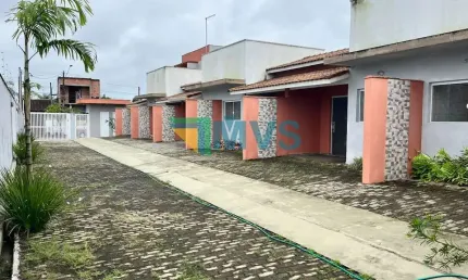 Casa em condomínio à venda em Itanhaém-SP, Jardim Umuarama: 2 quartos, 1 suíte, 2 salas, 2 vagas de garagem, 58m².