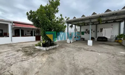 Imperdível: casa à venda em itanhaém-sp, bairro gaivota, 2 quartos, 1 suíte, 2 salas, 3 banheiros, 4 vagas de garagem, 163,00 m²!