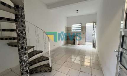 Casa para locação no Jardim Corumbá em Itanhaém-SP: 1 quarto, 1 suíte, 1 sala, 1 banheiro, 1 vaga de garagem, 70m² de área.