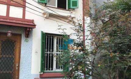 Sobrado 130m² com 03 suítes e 01 vaga em condomínio - Vende em Santana